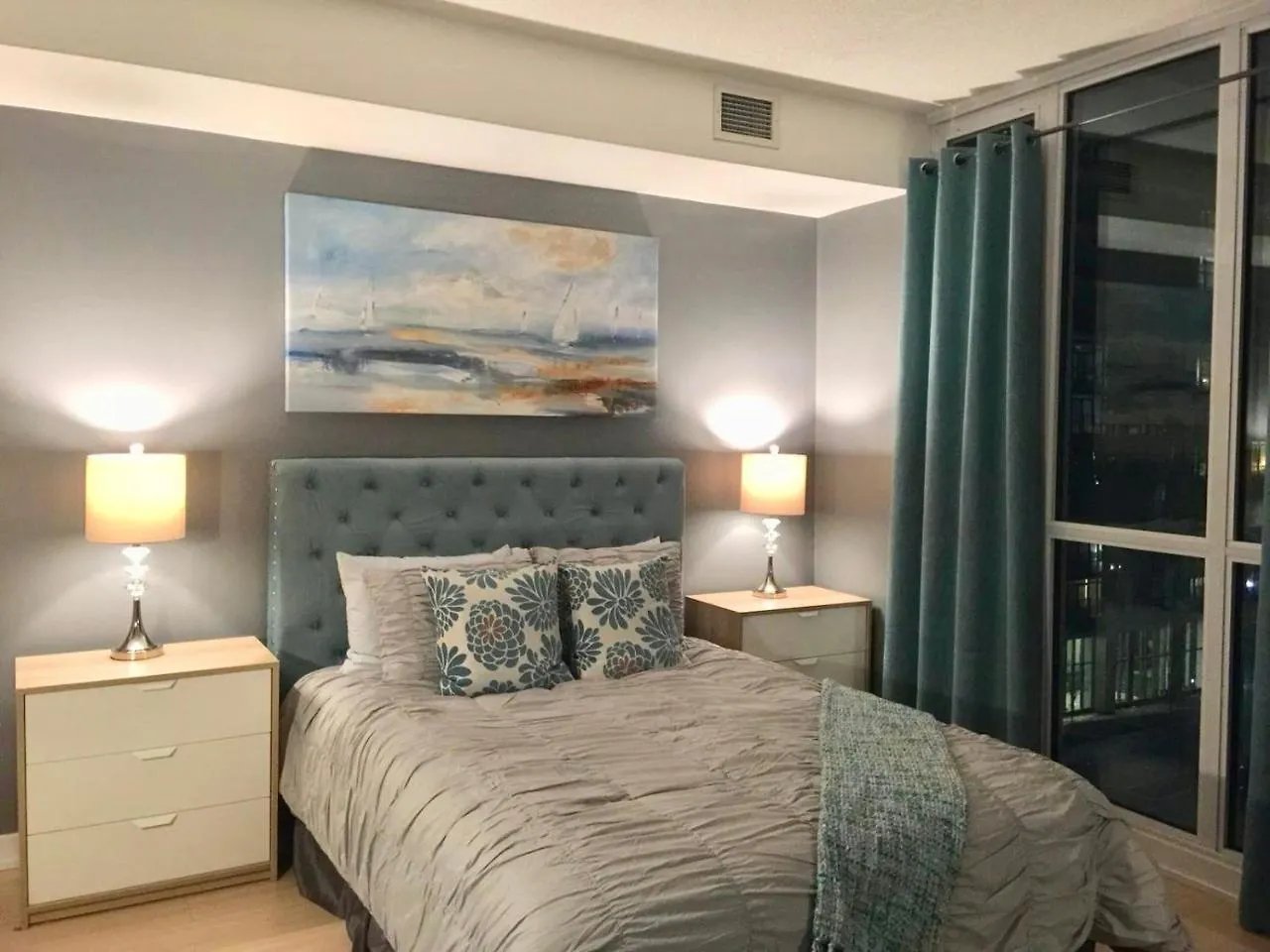 Simply Comfort. Amazing Downtown Apartments Toronto Canada